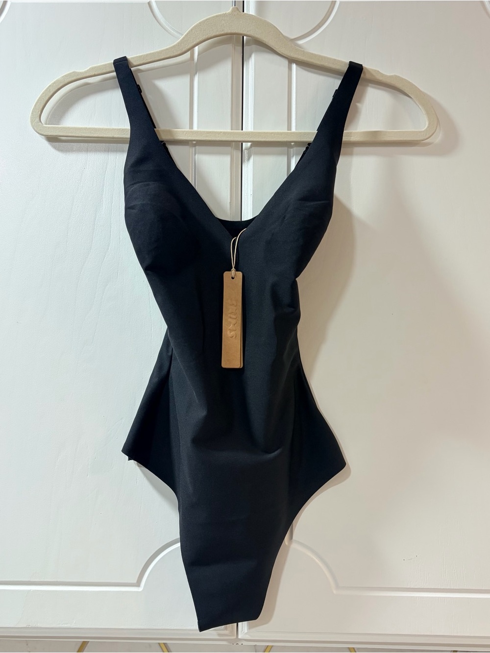NWT SKIMS Fits Everybody Plunge Bodysuit Onyx Black XS